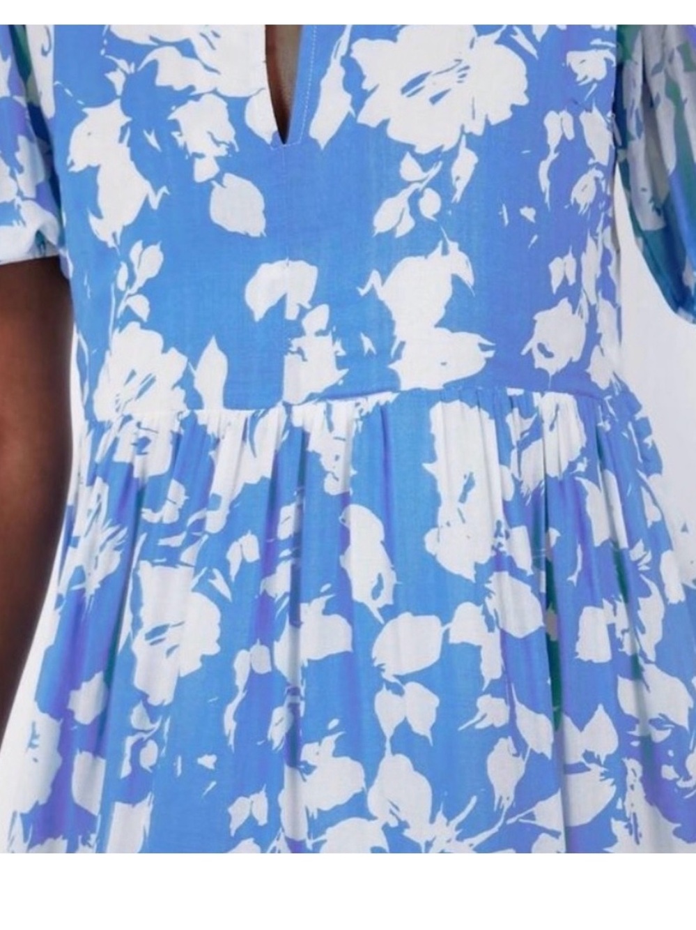 Hyacinth House Blue Floral Tiered Maxi Dress with Puff Sleeves - Picture 2 of 3
